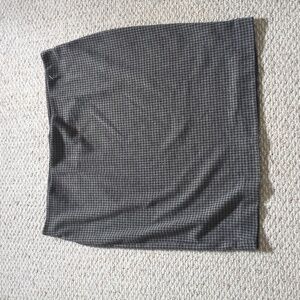 Houndstooth skirt